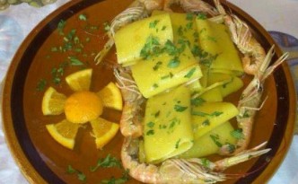 Paccheri di Gragnano con scampi e arance profumati allo zafferano